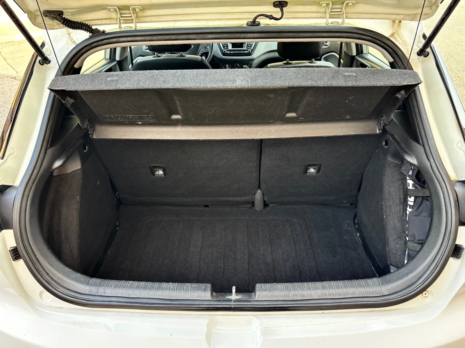 Hyundai I20, снимка 7 - Автомобили и джипове - 54809379
