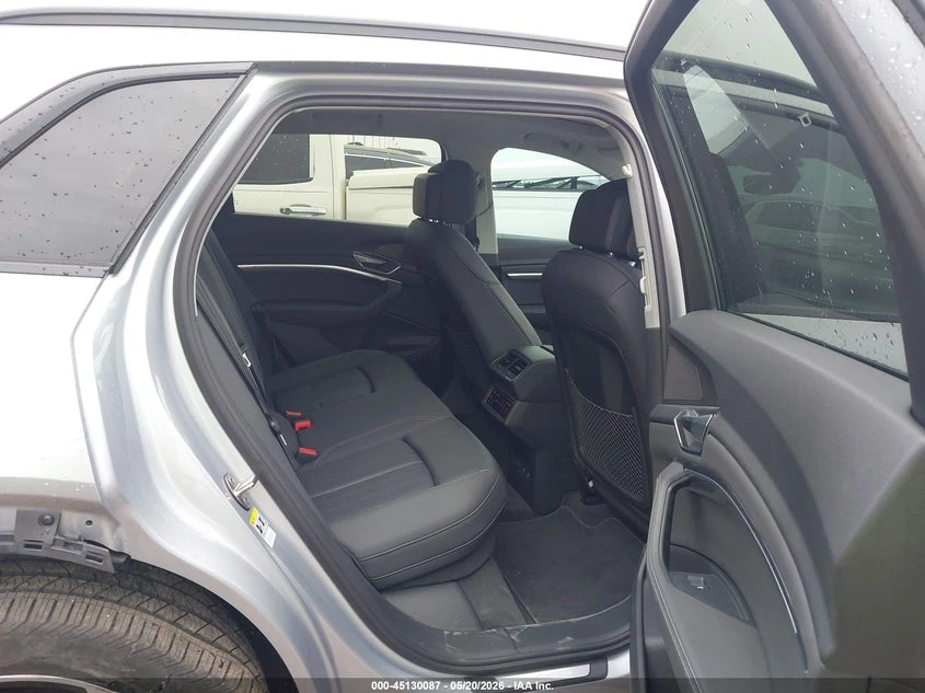 Audi E-Tron Premium Quattro, снимка 8 - Автомобили и джипове - 55127010