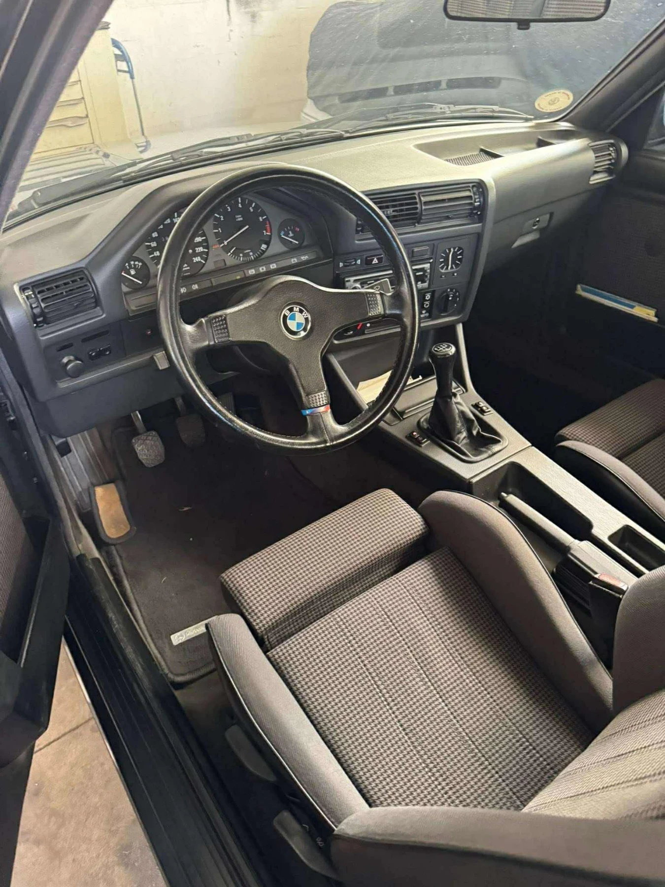 BMW 320, снимка 13 - Автомобили и джипове - 55428122