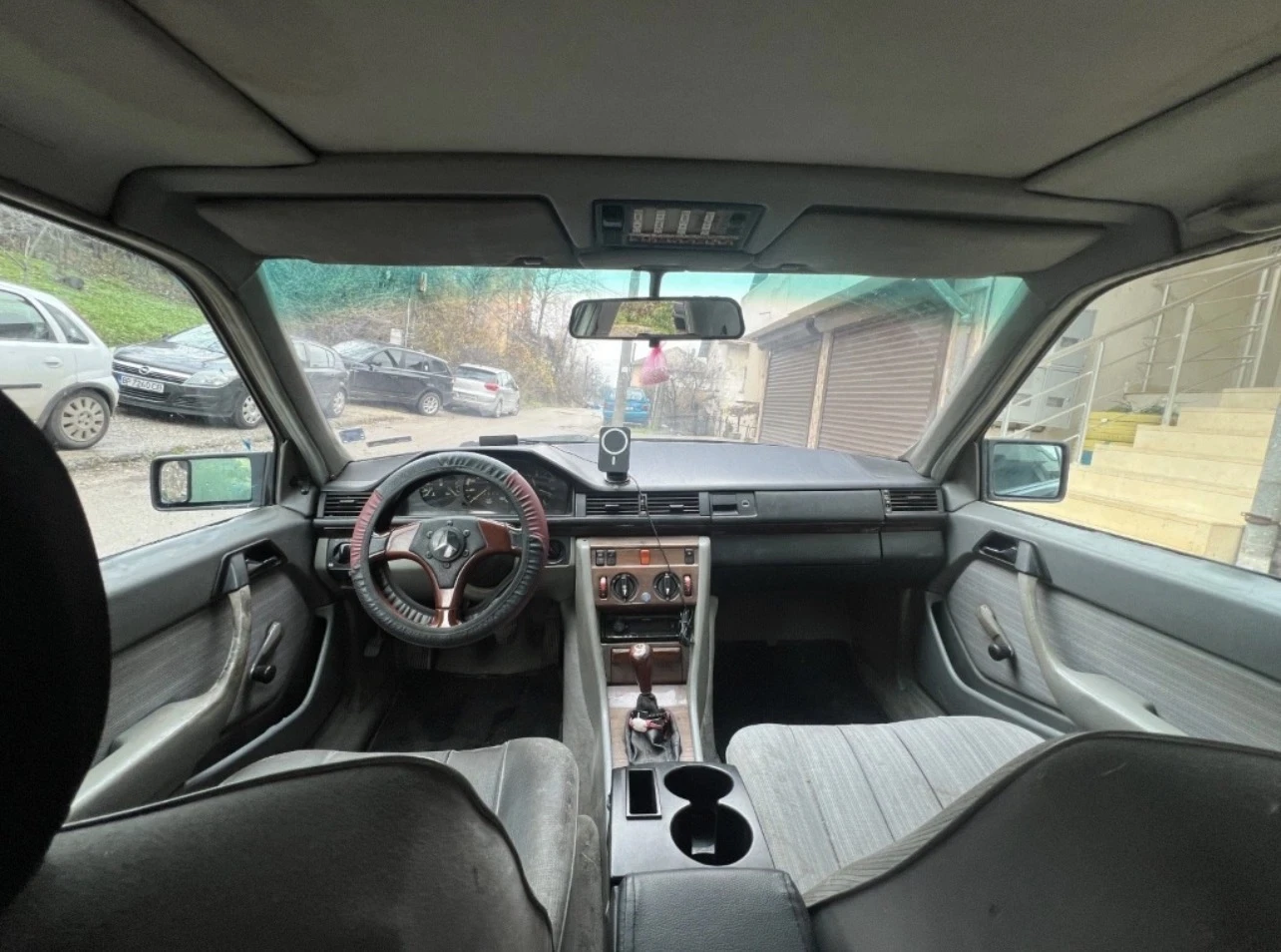 Mercedes-Benz 124 200D, снимка 8 - Автомобили и джипове - 55522672