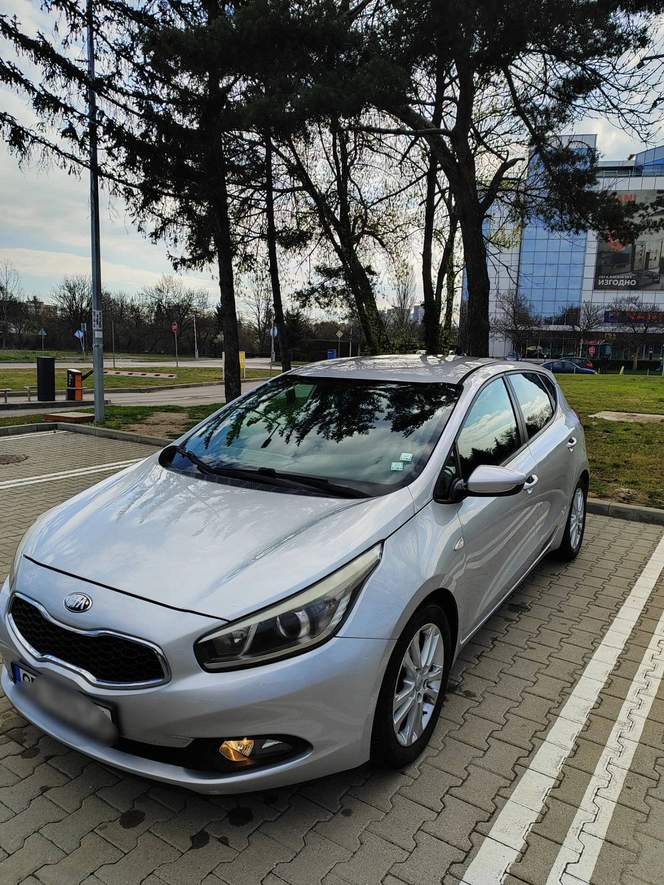 Kia Ceed 1.4 CRDi, снимка 2 - Автомобили и джипове - 55711084