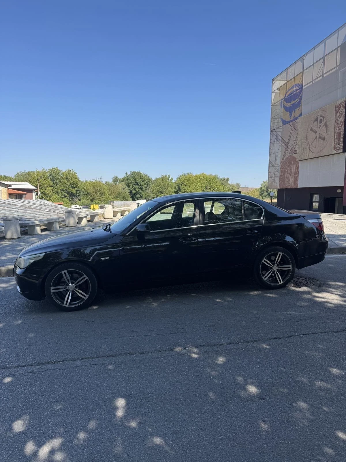 BMW 530, снимка 2 - Автомобили и джипове - 55743304