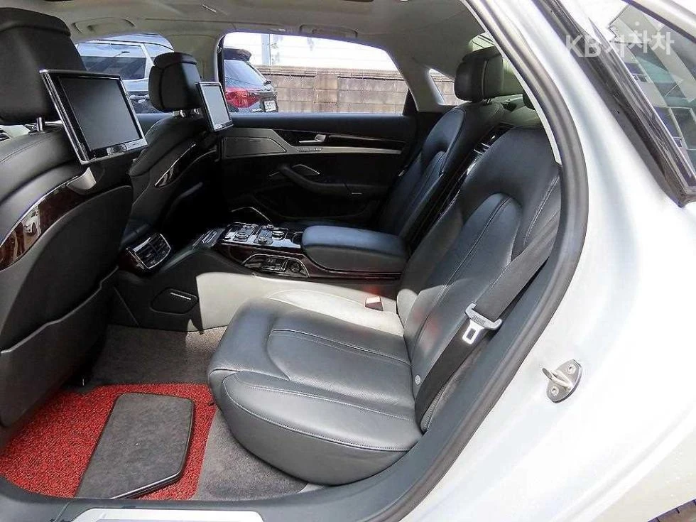 Audi A8 4.2TDI LWB * FIRST CLASS* EKPAHИ * КРАЙНА ЦЕНА* , снимка 6 - Автомобили и джипове - 55896453