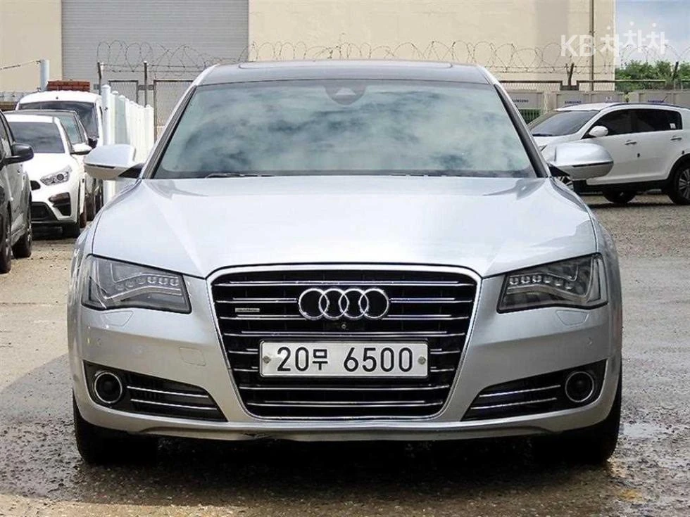 Audi A8 4.2TDI LWB * FIRST CLASS* EKPAHИ * КРАЙНА ЦЕНА* , снимка 3 - Автомобили и джипове - 55896453