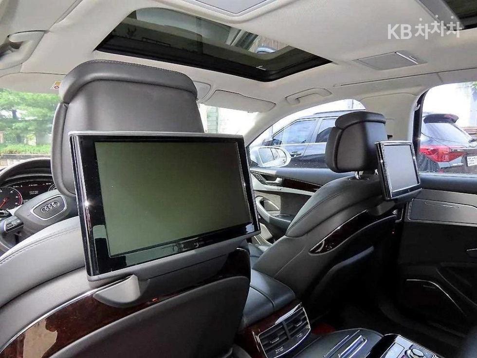 Audi A8 4.2TDI LWB * FIRST CLASS* EKPAHИ * КРАЙНА ЦЕНА* , снимка 11 - Автомобили и джипове - 55896453