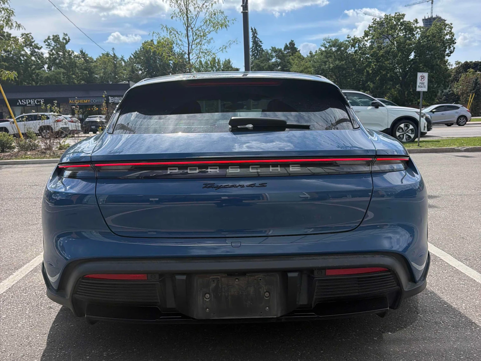 Porsche Taycan 4S | CARFAX | БЕЗ ИНЦИДЕНТИ, снимка 5 - Автомобили и джипове - 55955352