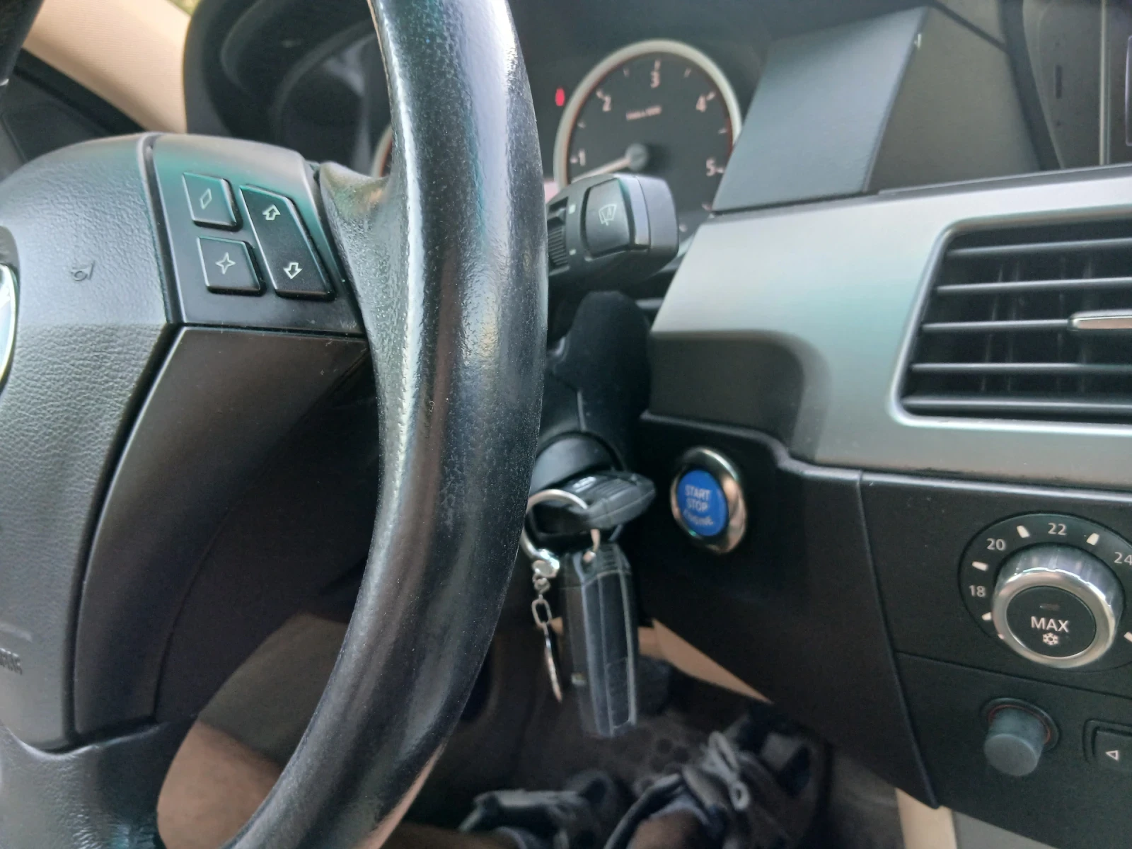 BMW 525 2.5 tdi 177 к.с. мултимедия, снимка 14 - Автомобили и джипове - 56016225