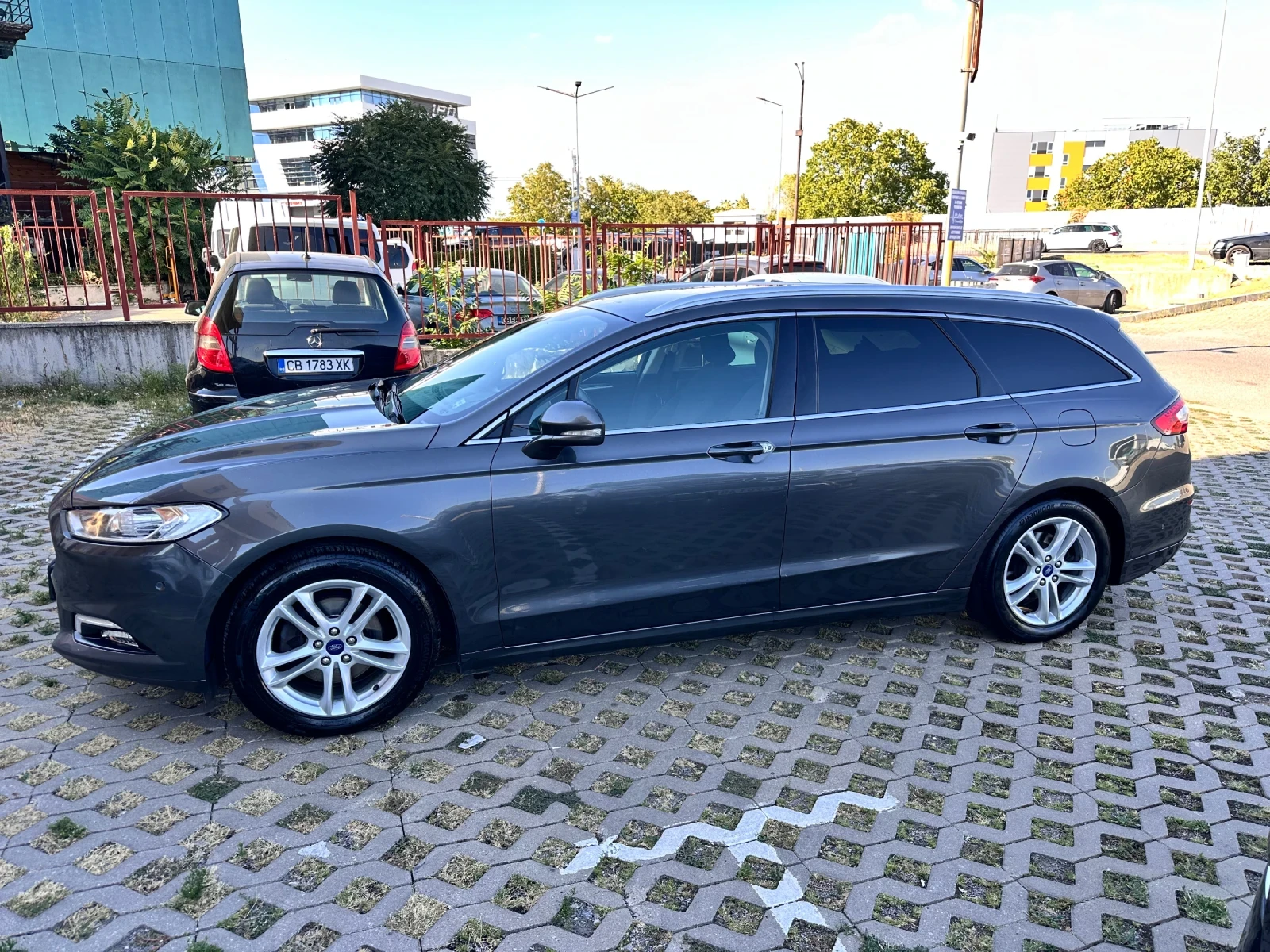 Ford Mondeo Отличен, снимка 4 - Автомобили и джипове - 56132071