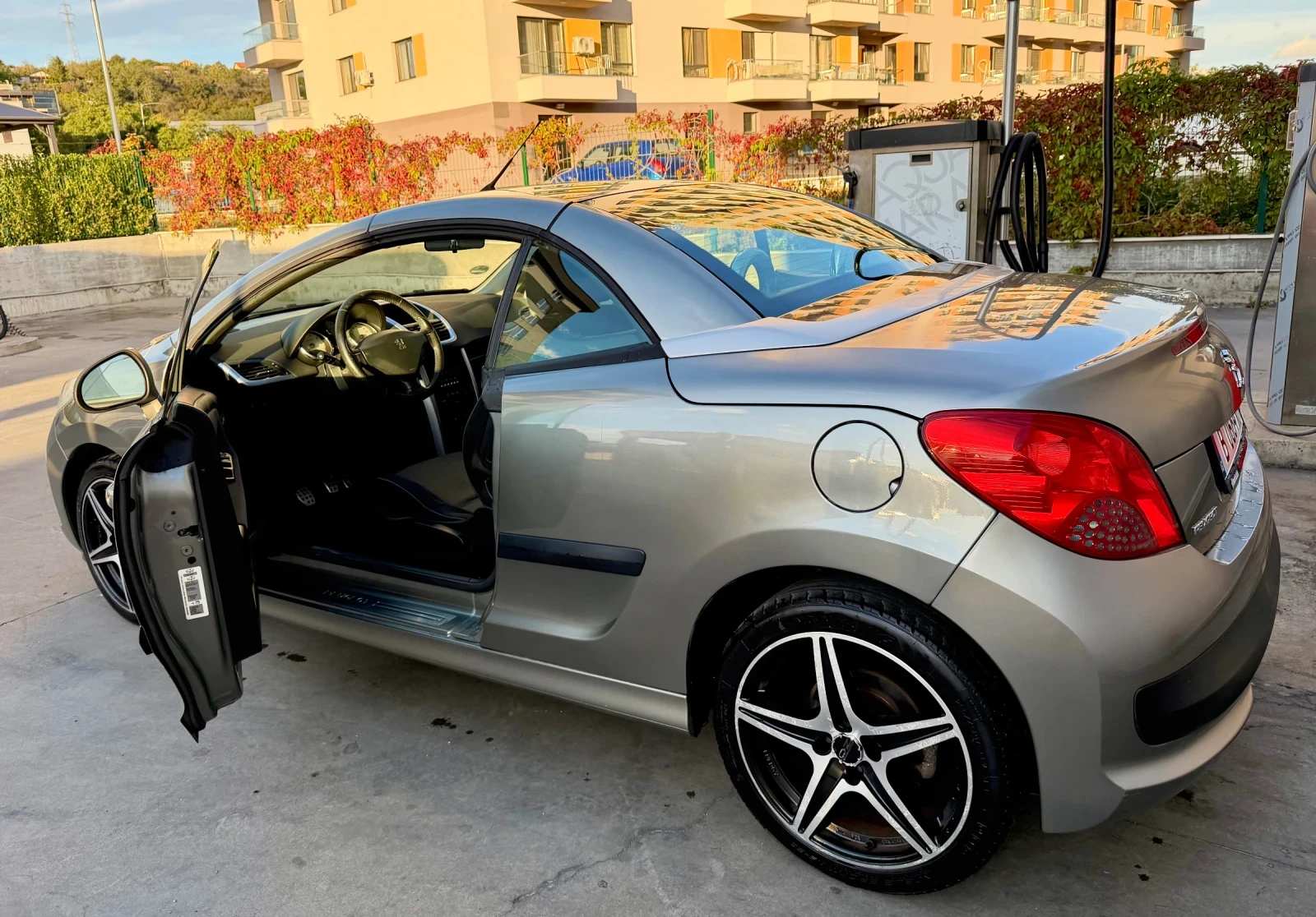 Peugeot 207, снимка 10 - Автомобили и джипове - 56239104