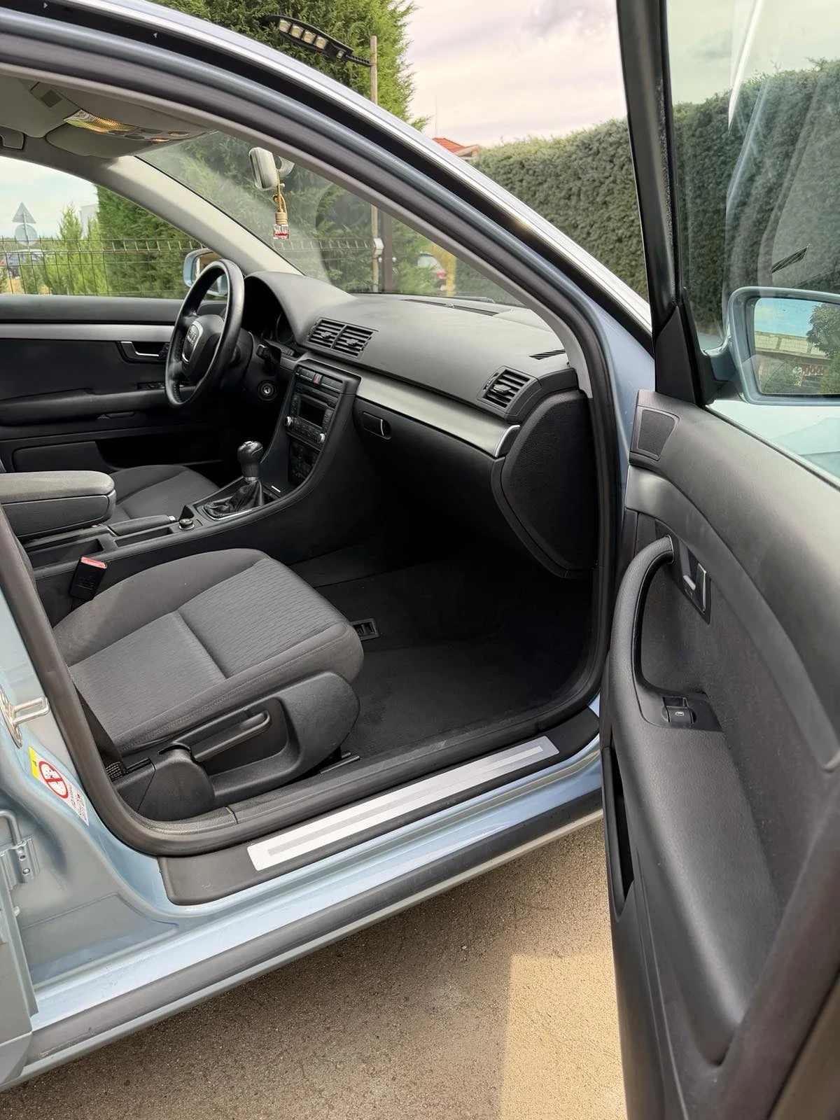 Audi A4 седан, снимка 5 - Автомобили и джипове - 56542436