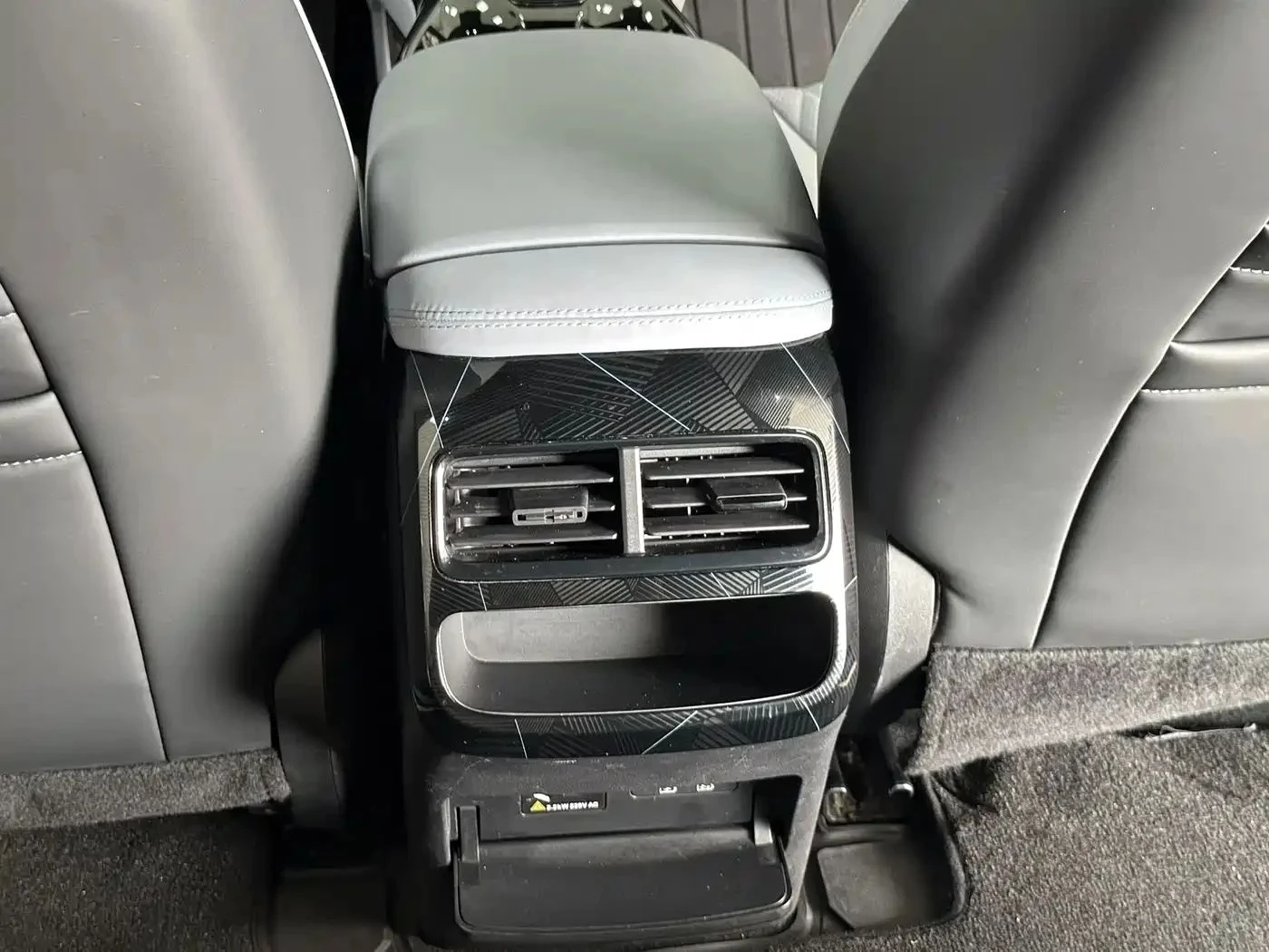 BYD Seal, снимка 16 - Автомобили и джипове - 56687215