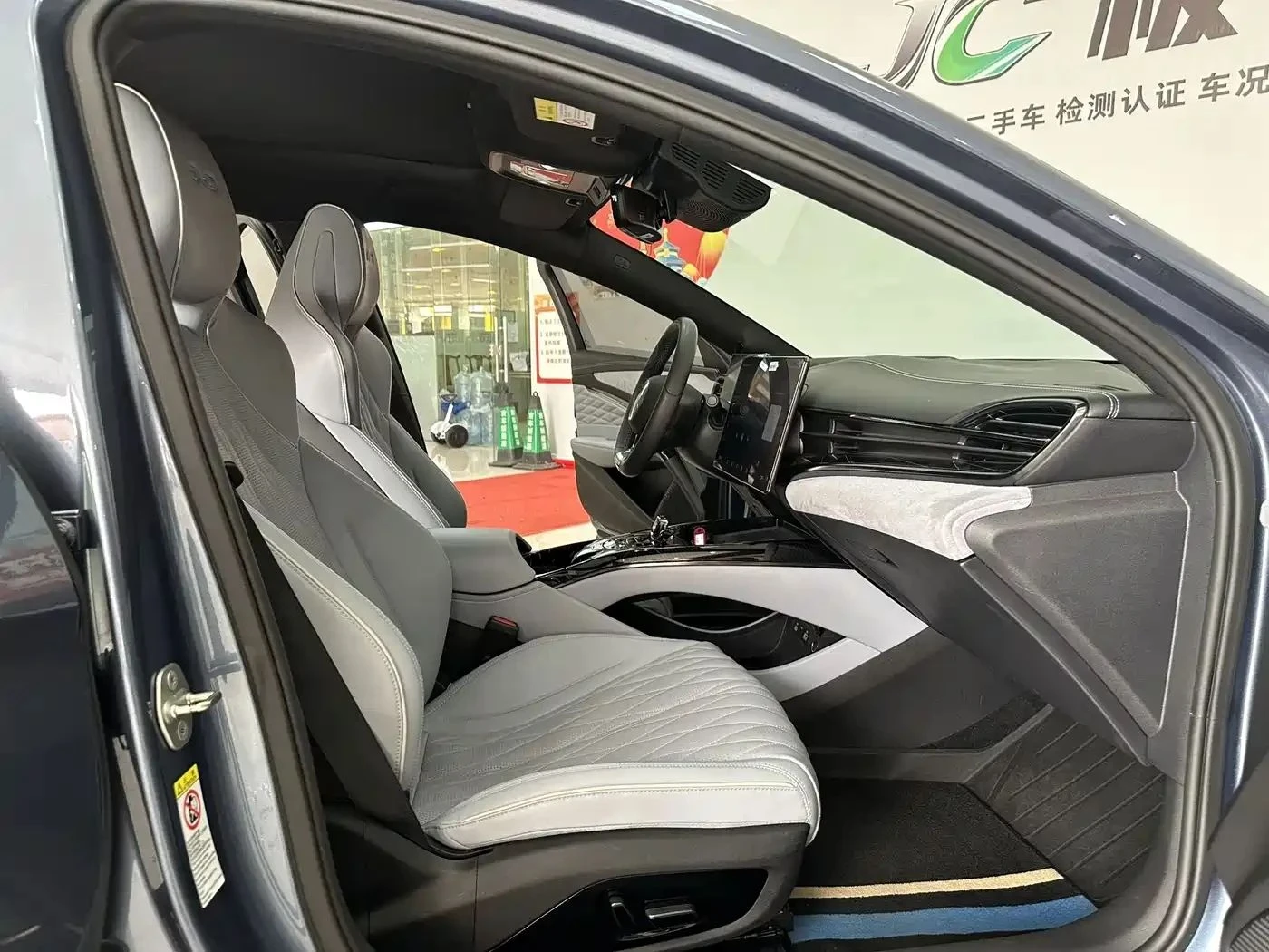 BYD Seal, снимка 13 - Автомобили и джипове - 56687215