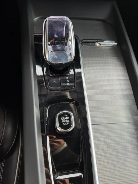 Volvo XC60 B4 AWD 4x4, снимка 16