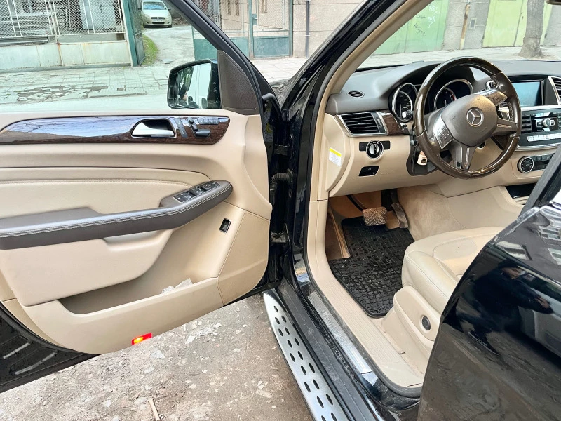 Mercedes-Benz ML 350 3.5, снимка 3 - Автомобили и джипове - 47606741