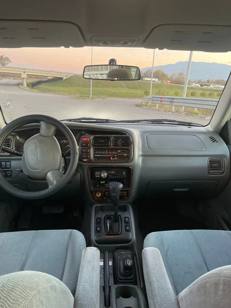 Suzuki Grand vitara XL-7 2.7 V6, снимка 8 - Автомобили и джипове - 47895375