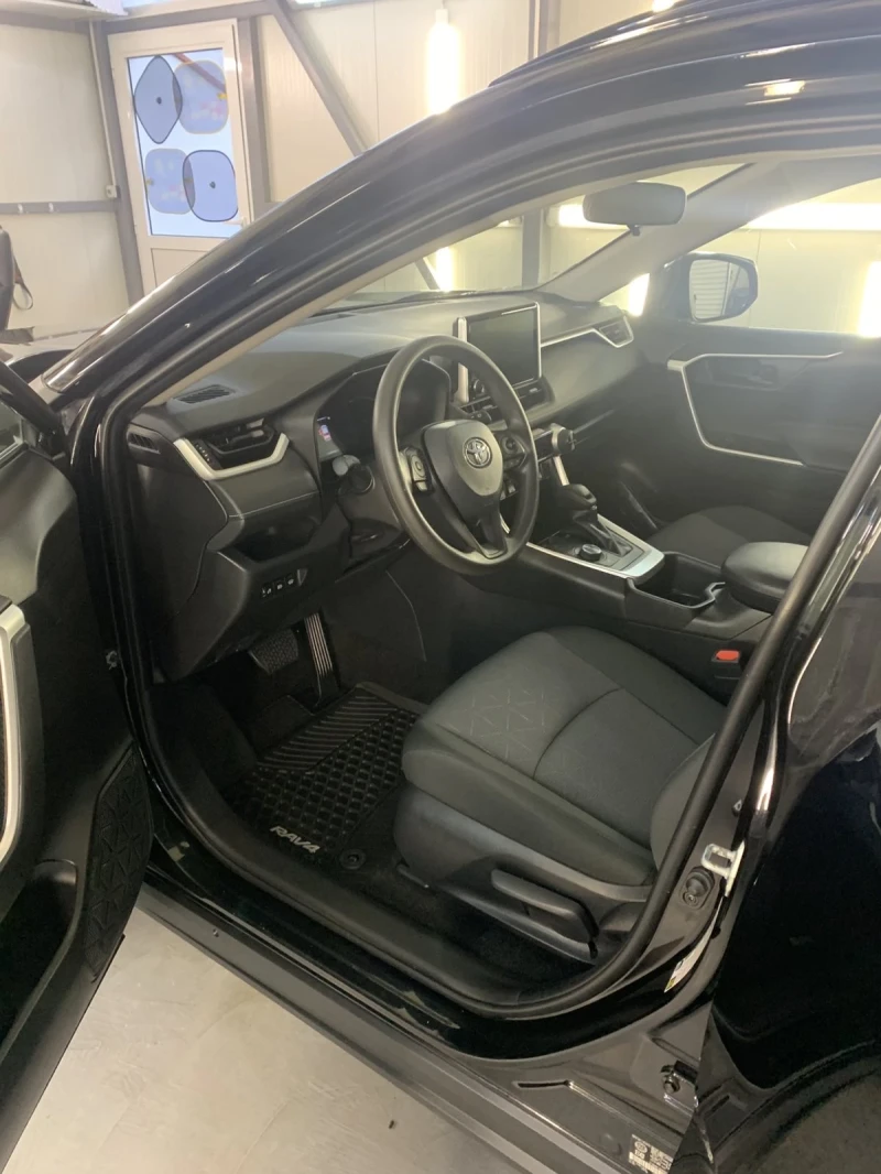 Toyota Rav4 Hibrid, снимка 7 - Автомобили и джипове - 52905841