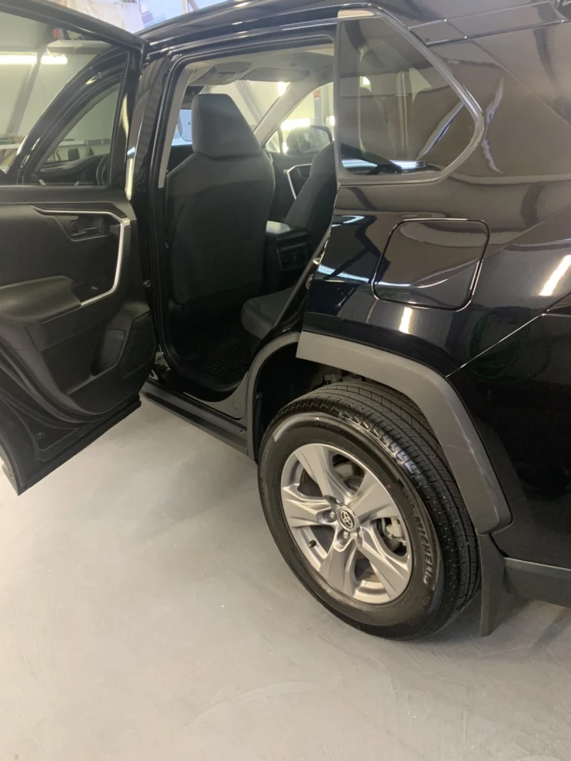 Toyota Rav4 Hibrid, снимка 4 - Автомобили и джипове - 52905841