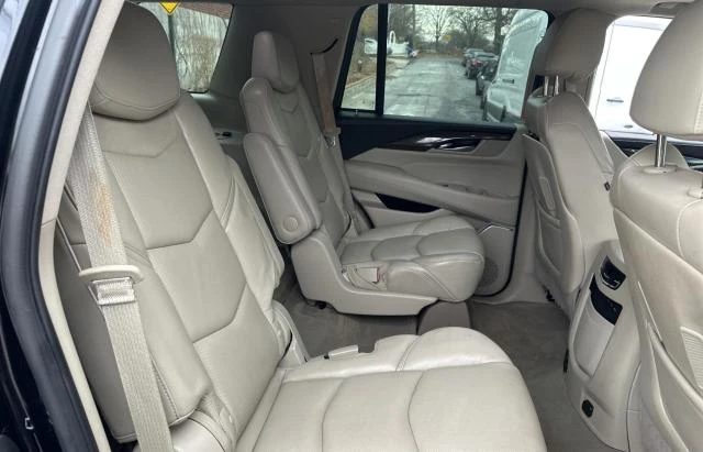 Cadillac Escalade LUXURY, снимка 6 - Автомобили и джипове - 48758144