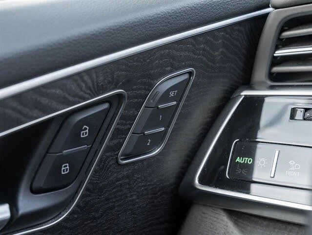 Audi Q8 TFSI 55 * TECHNIK * АвтоКредит * (ЦЕНА ДО БГ), снимка 8 - Автомобили и джипове - 53264423