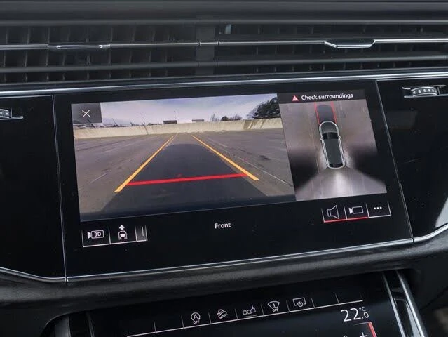 Audi Q8 TFSI 55 * TECHNIK * АвтоКредит * (ЦЕНА ДО БГ), снимка 11 - Автомобили и джипове - 53264423