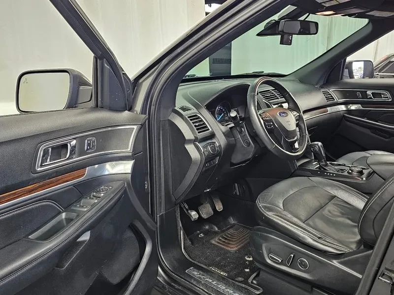 Ford Explorer  2.3 Limited 4Wd 5Th Generation, снимка 10 - Автомобили и джипове - 56004402