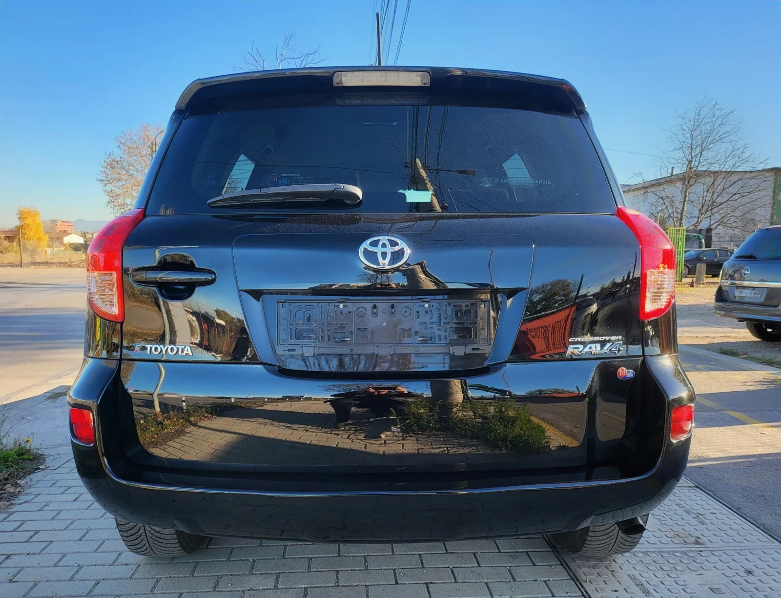 Toyota Rav4 2.0i AWD 152k.s EXECUTIVE  - КАТО НОВА! - изображение 5