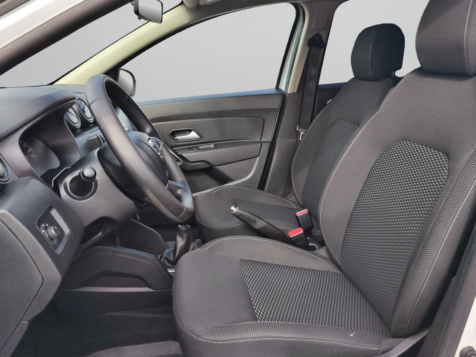 Dacia Duster 1.5dCi 95hp BVM6 E6 // 2107R18 | Mobile.bg � ����������� 11