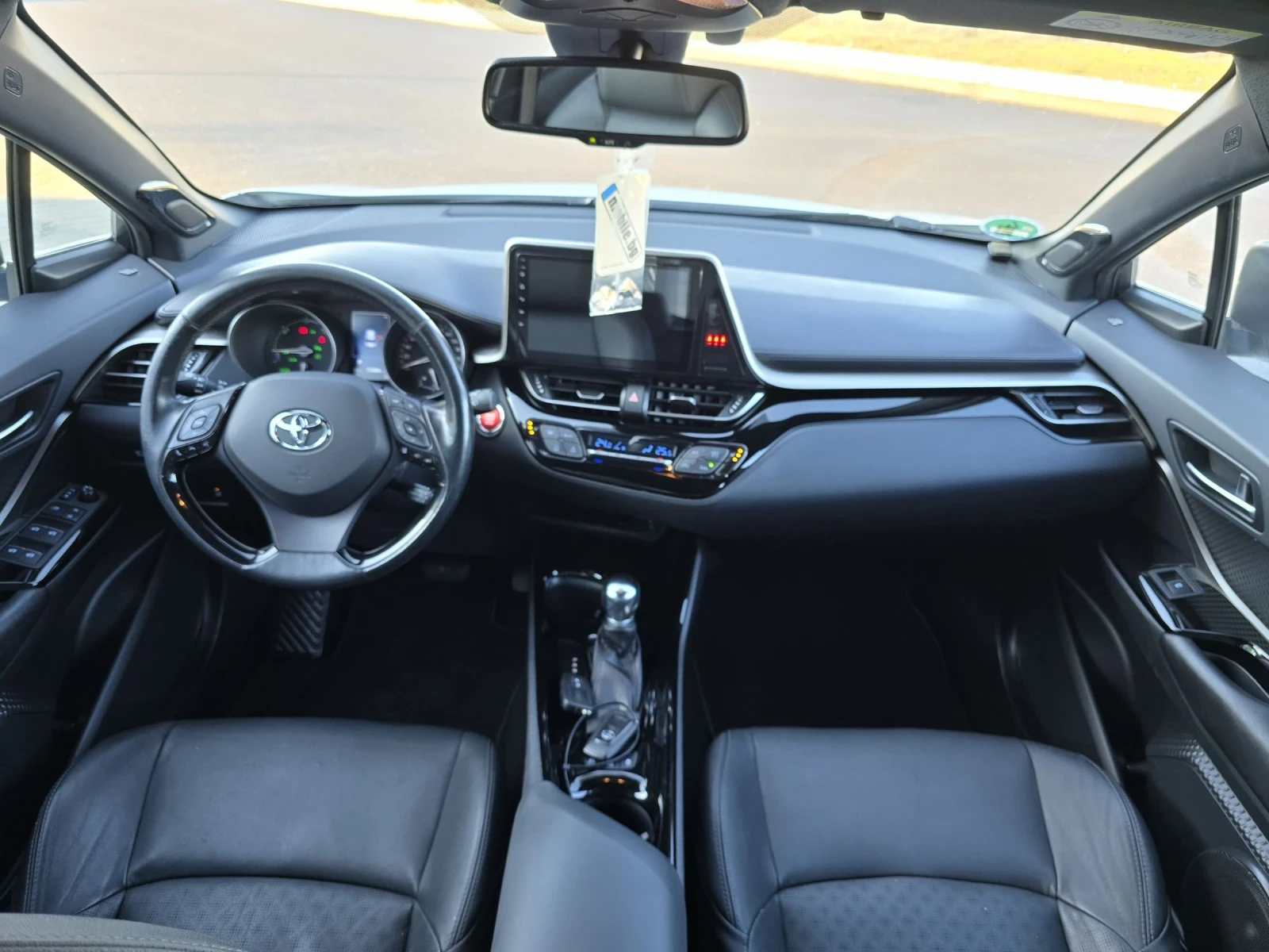 Toyota C-HR Toyota C-HR 1. 8 Hybrid Luxury | Mobile.bg � ����������� 13