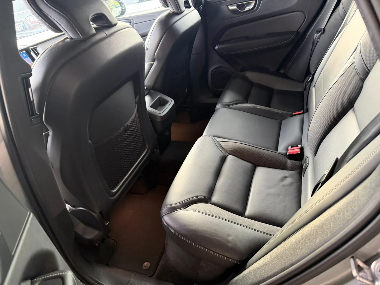 Volvo XC60 B4 AWD 4x4 | Mobile.bg � ����������� 13