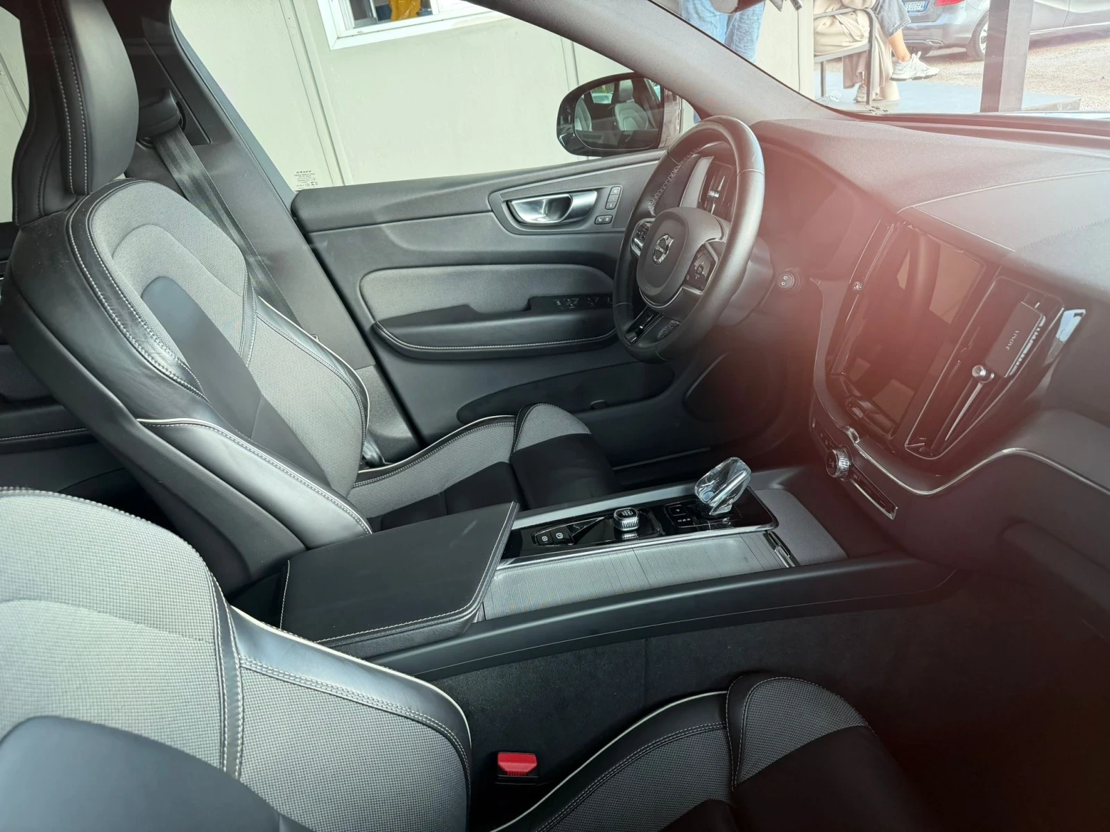 Volvo XC60 B4 AWD 4x4 | Mobile.bg � ����������� 12