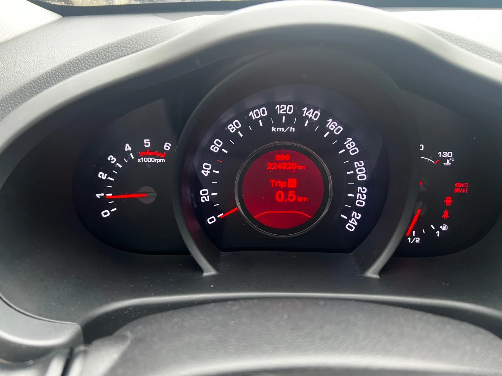 Kia Sportage 1.7CRDI, снимка 11 - Автомобили и джипове - 53964907