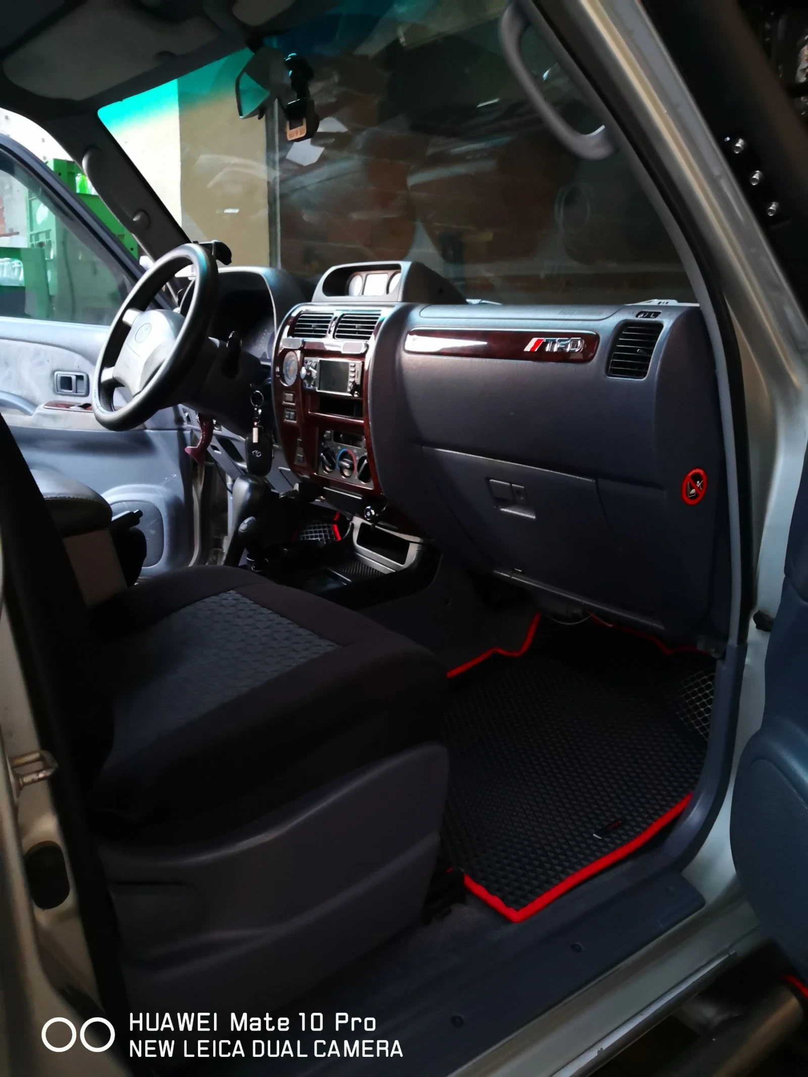 Toyota Land cruiser 3.0 d4d, снимка 3 - Автомобили и джипове - 54697703