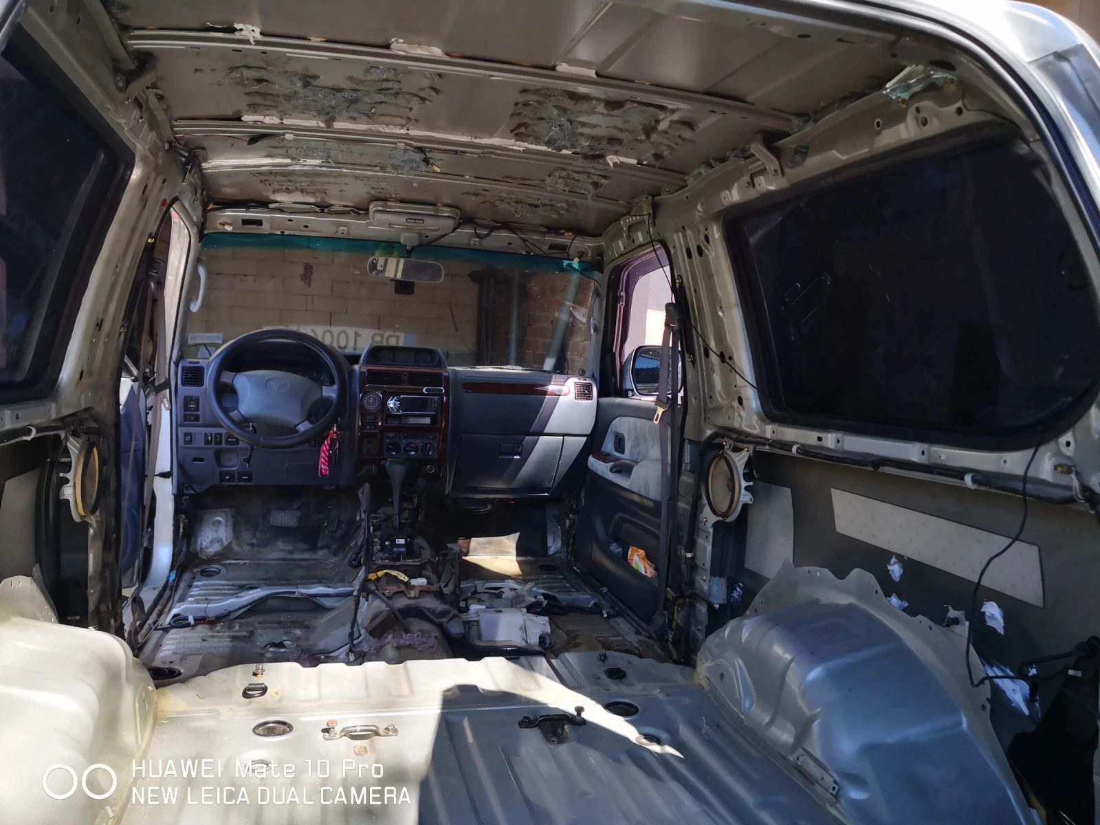 Toyota Land cruiser 3.0 d4d, снимка 10 - Автомобили и джипове - 54697703
