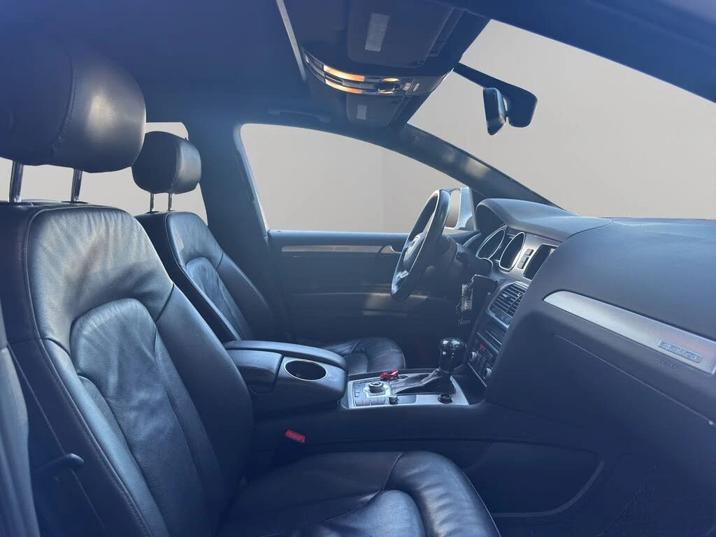 Audi Q7 3.0T QUATTRO VORSPRING EDITION * ПРЕДСТАВИТЕЛСТВО, снимка 13 - Автомобили и джипове - 55022387
