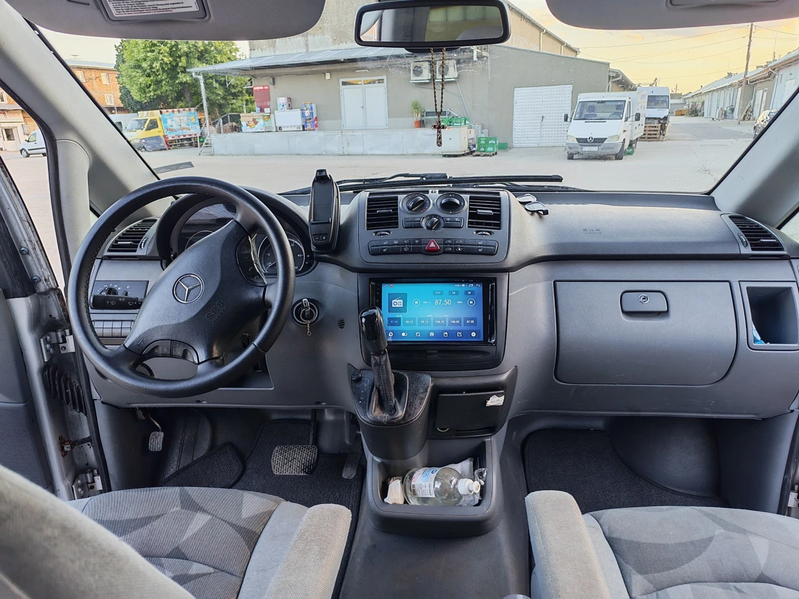 Mercedes-Benz Viano Дълга база, снимка 11 - Бусове и автобуси - 54722139