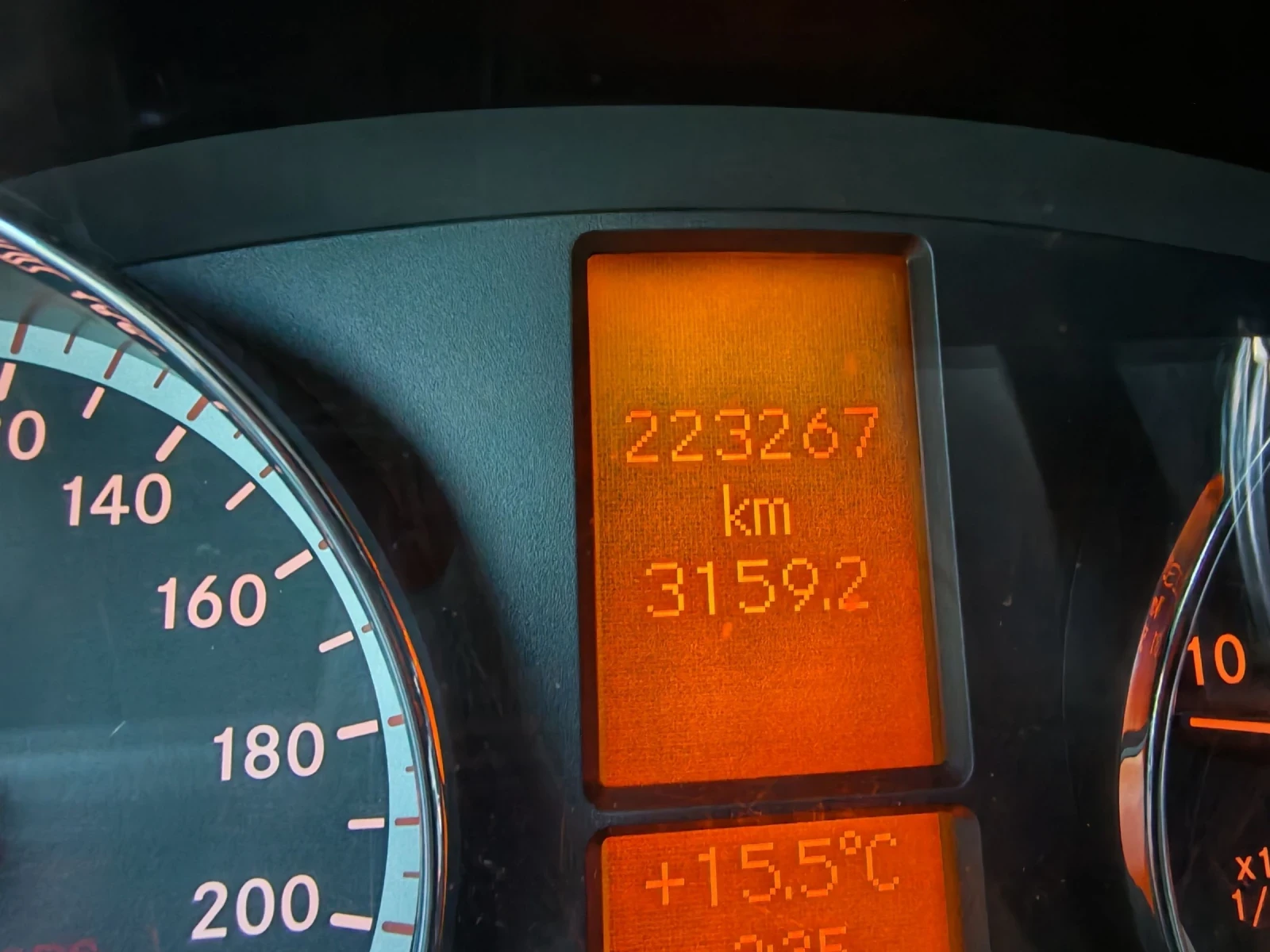 Mercedes-Benz Viano Дълга база, снимка 15 - Бусове и автобуси - 54722139