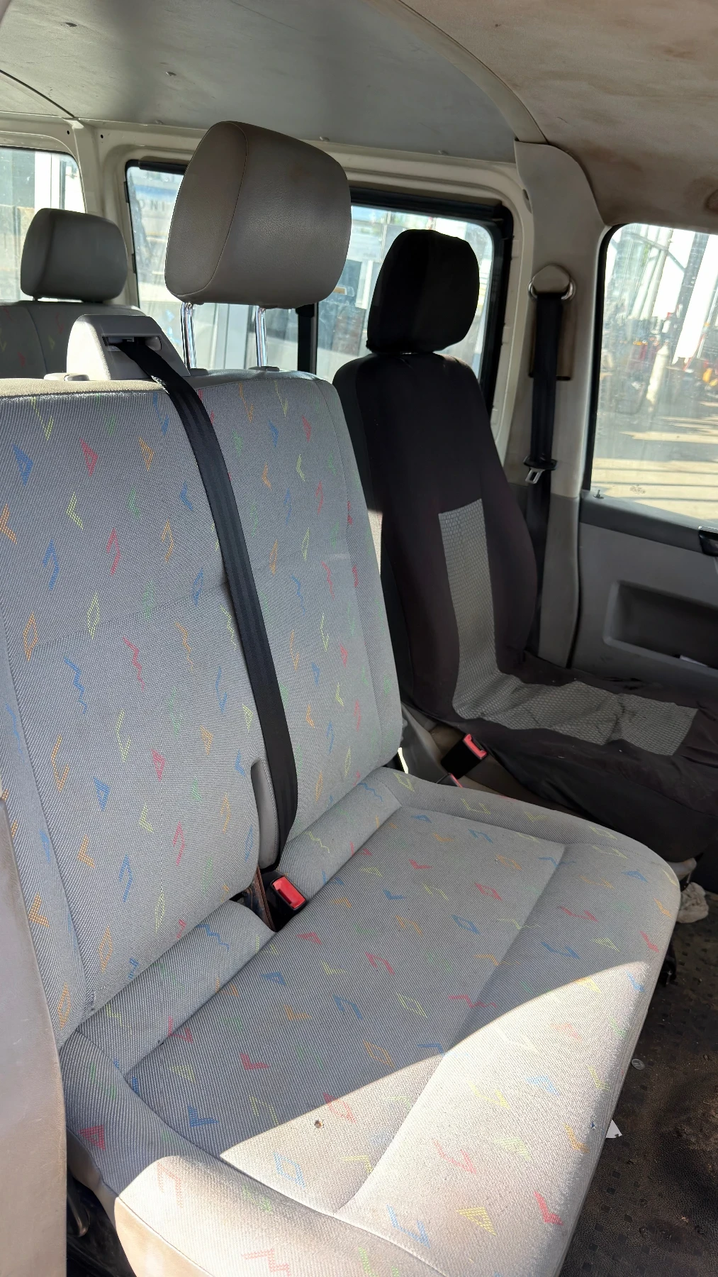 VW T5 1.9 105 коня климатик, снимка 5 - Бусове и автобуси - 54942802