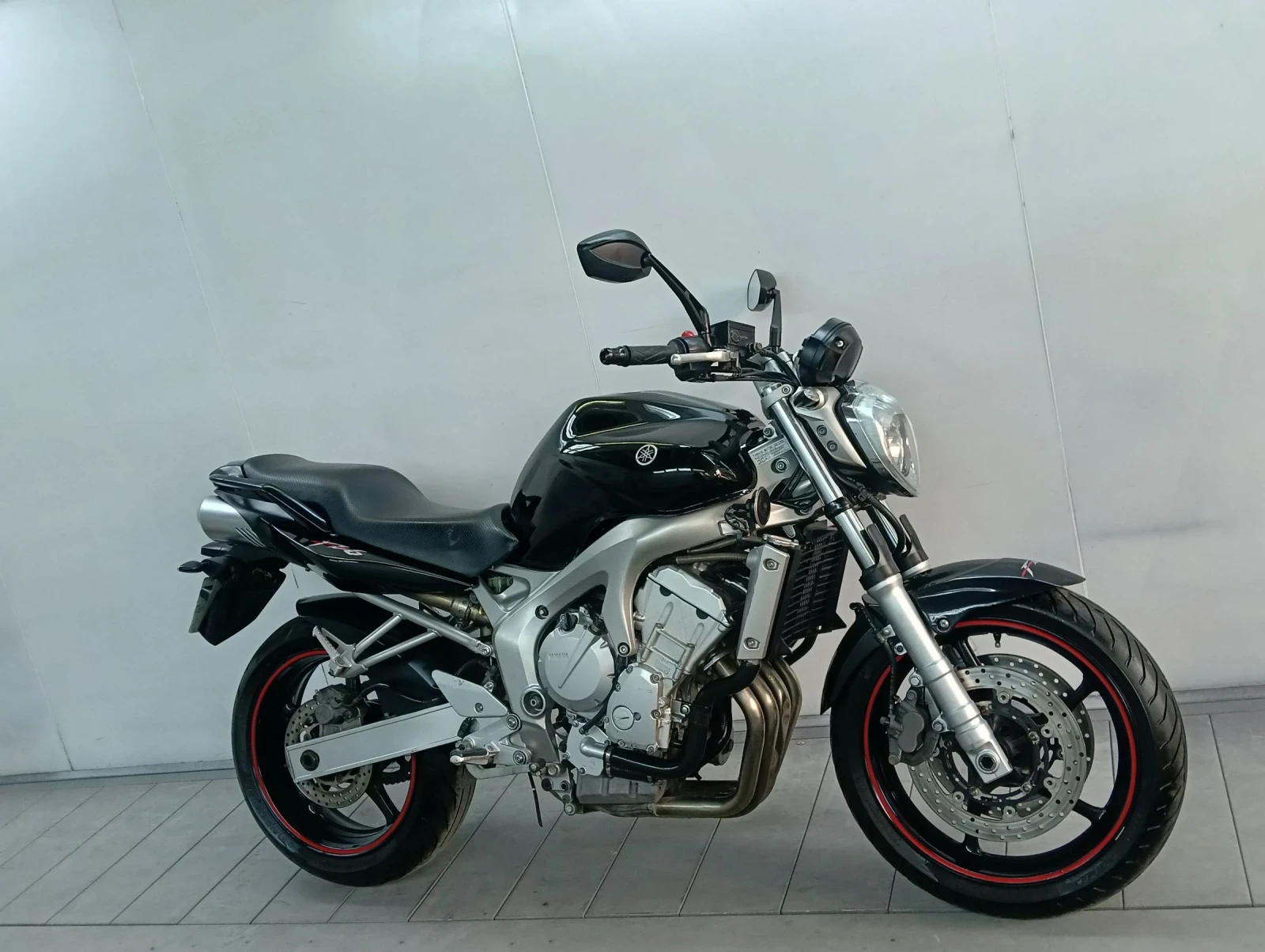 Yamaha FZ6 600