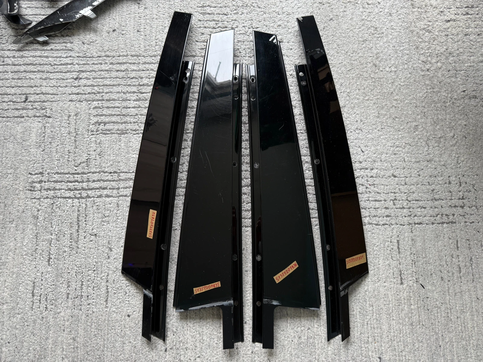 BMW X5 E70 OEM части - бъбреци, window trim, и други, снимка 3 - Части - 54028645