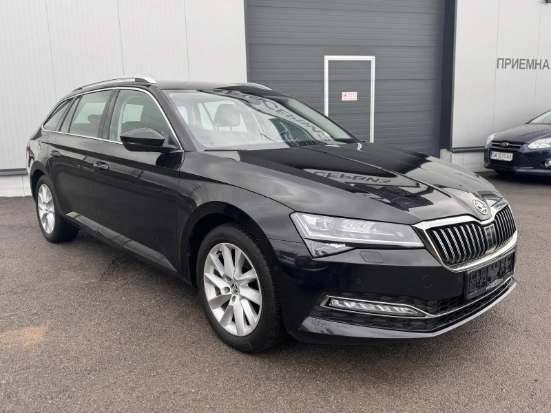 Skoda Superb 2.0TDI ACC Digital Cockpit Facelift Line Assist, снимка 6 - Автомобили и джипове - 47419433