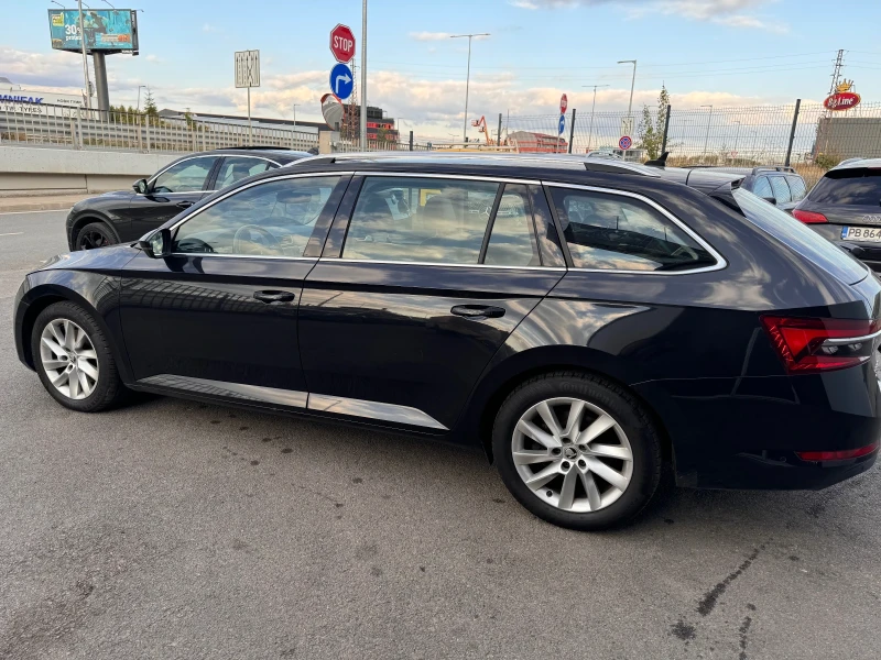 Skoda Superb 2.0TDI ACC Digital Cockpit Facelift Line Assist, снимка 3 - Автомобили и джипове - 47419433