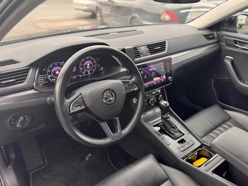 Skoda Superb 2.0TDI ACC Digital Cockpit Facelift Line Assist, снимка 7 - Автомобили и джипове - 47419433