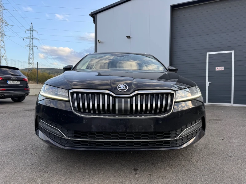 Skoda Superb 2.0TDI ACC Digital Cockpit Facelift Line Assist, снимка 1 - Автомобили и джипове - 47419433