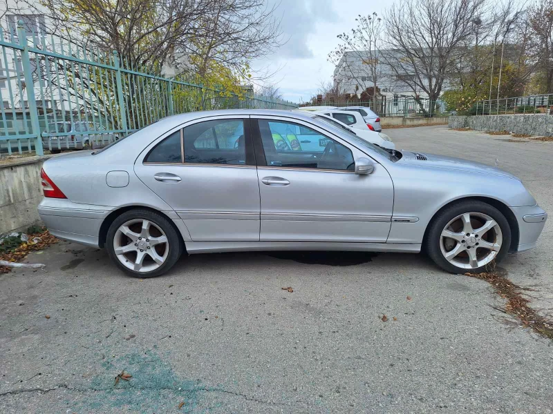 Mercedes-Benz C 320 CDI, снимка 6 - Автомобили и джипове - 48220893