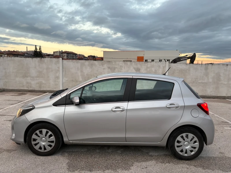 Toyota Yaris, снимка 4 - Автомобили и джипове - 52275463