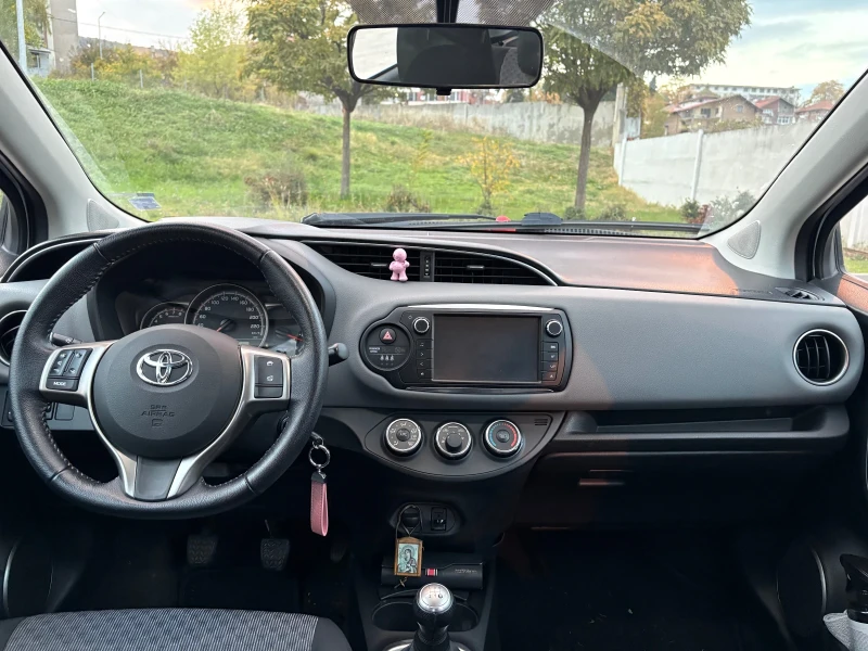 Toyota Yaris, снимка 6 - Автомобили и джипове - 52275463