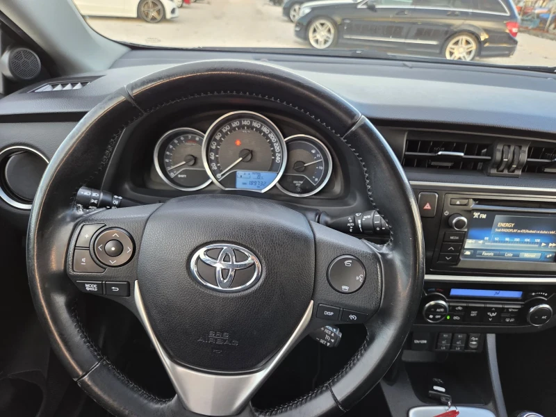 Toyota Auris 1.6, снимка 12 - Автомобили и джипове - 52639470