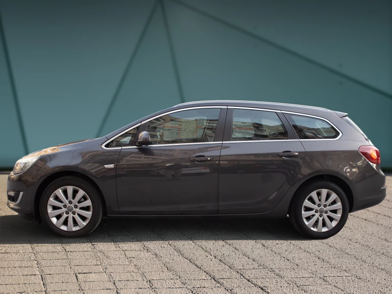 Opel Astra 1.6CDTI * FACE* , снимка 5 - Автомобили и джипове - 53126492