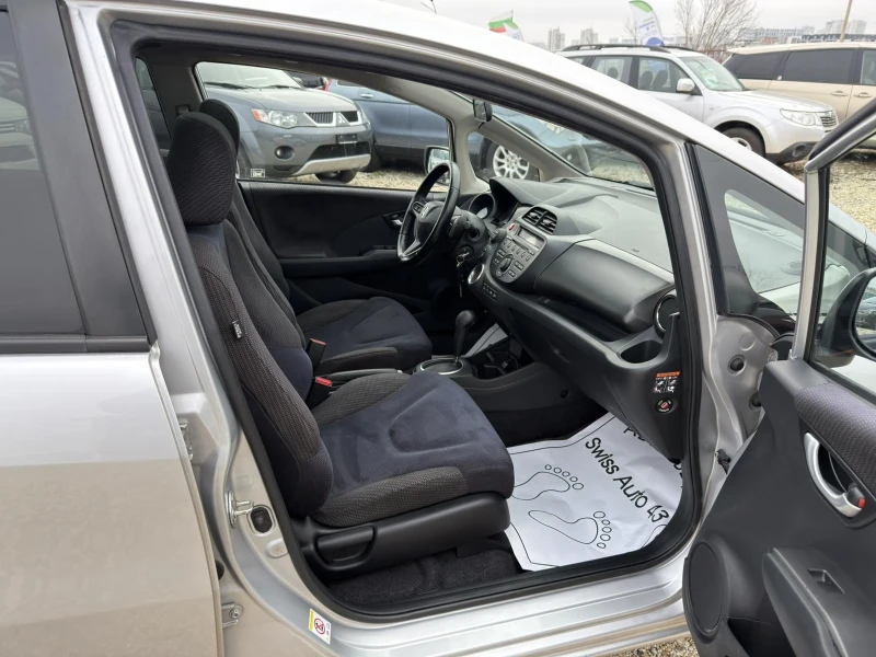 Honda Jazz 1.4i Automat, снимка 13 - Автомобили и джипове - 53220915