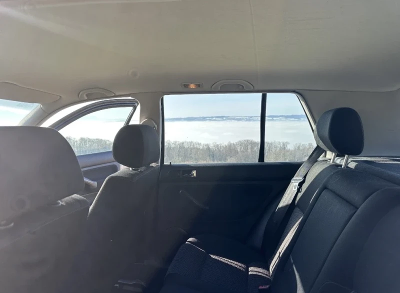 VW Golf 1.8T - GTI - 180к.с. - SWISS - 6 скорости - XENON, снимка 6 - Автомобили и джипове - 53488877